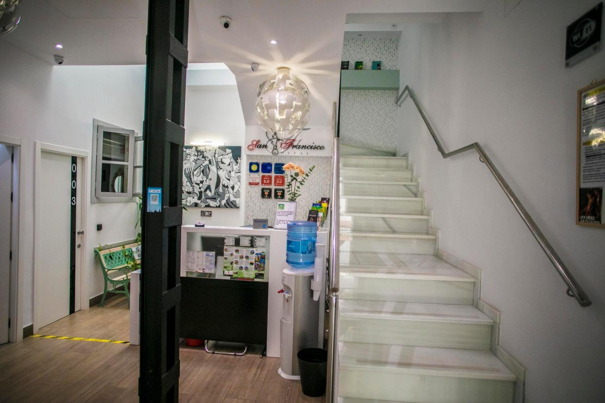 Hostal San Francisco Sevilla Bagian luar foto