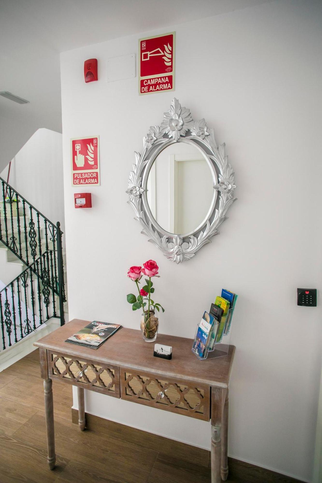 Hostal San Francisco Sevilla Bagian luar foto