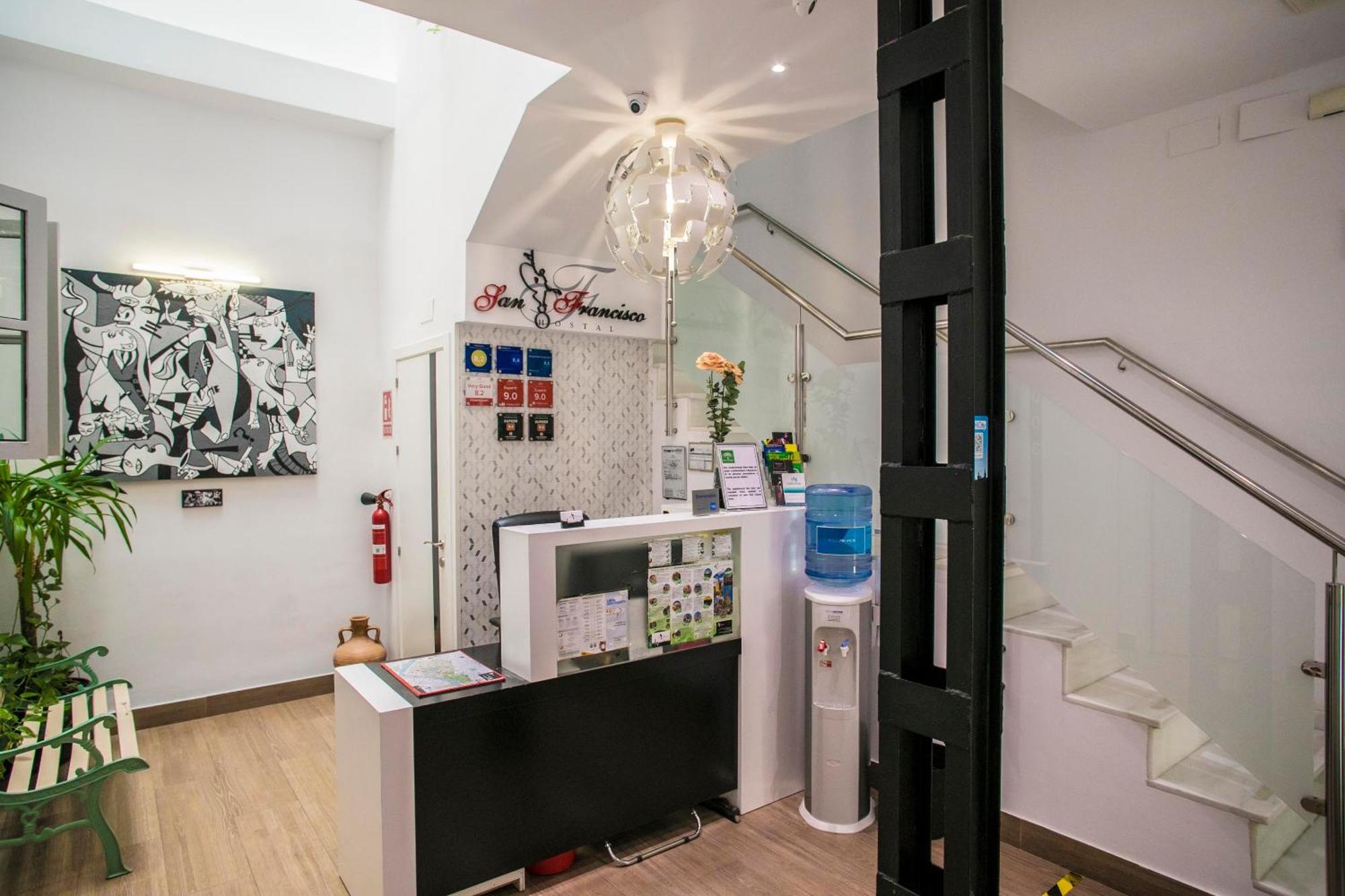 Hostal San Francisco Sevilla Bagian luar foto