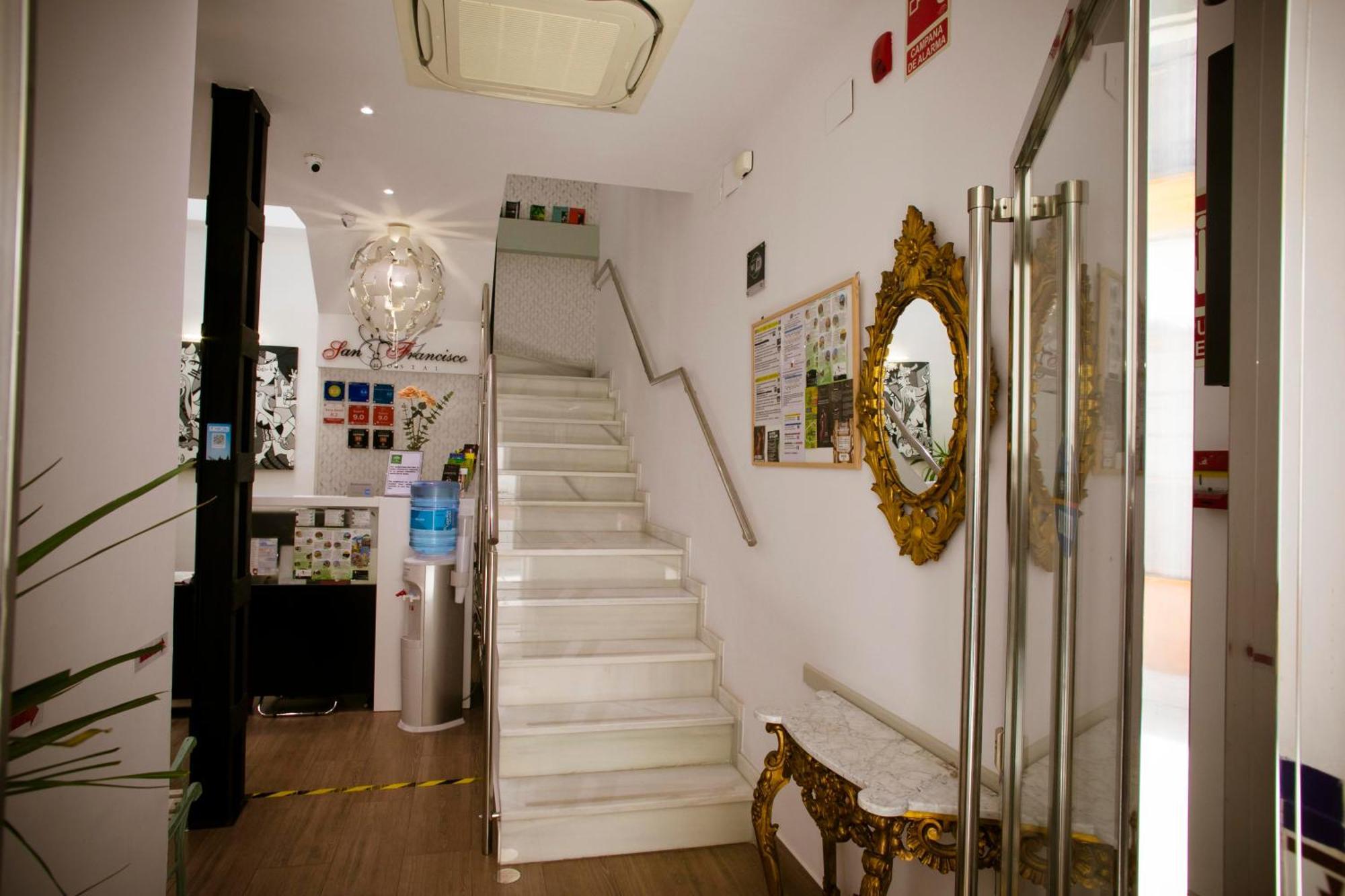 Hostal San Francisco Sevilla Bagian luar foto