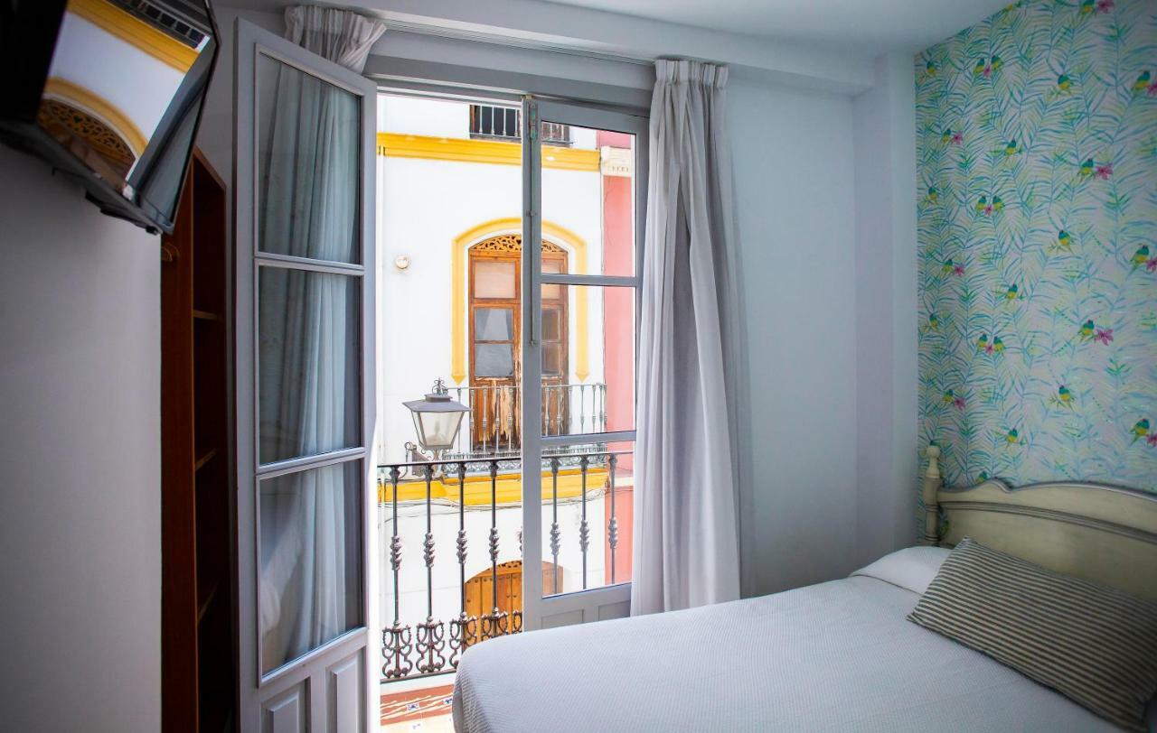 Hostal San Francisco Sevilla Bagian luar foto